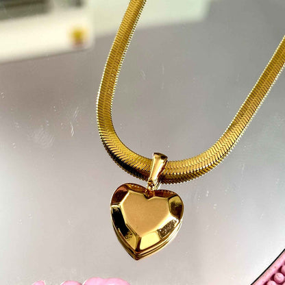 Curved Heart Necklace-2B1015